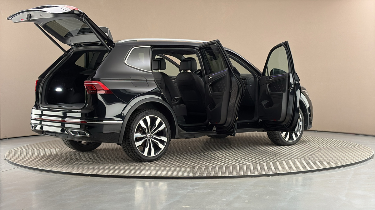 Volkswagen Tiguan Allspace - 6