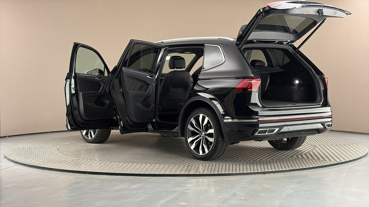 Volkswagen Tiguan Allspace - 7