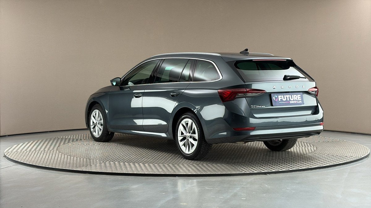 Škoda Octavia - 2