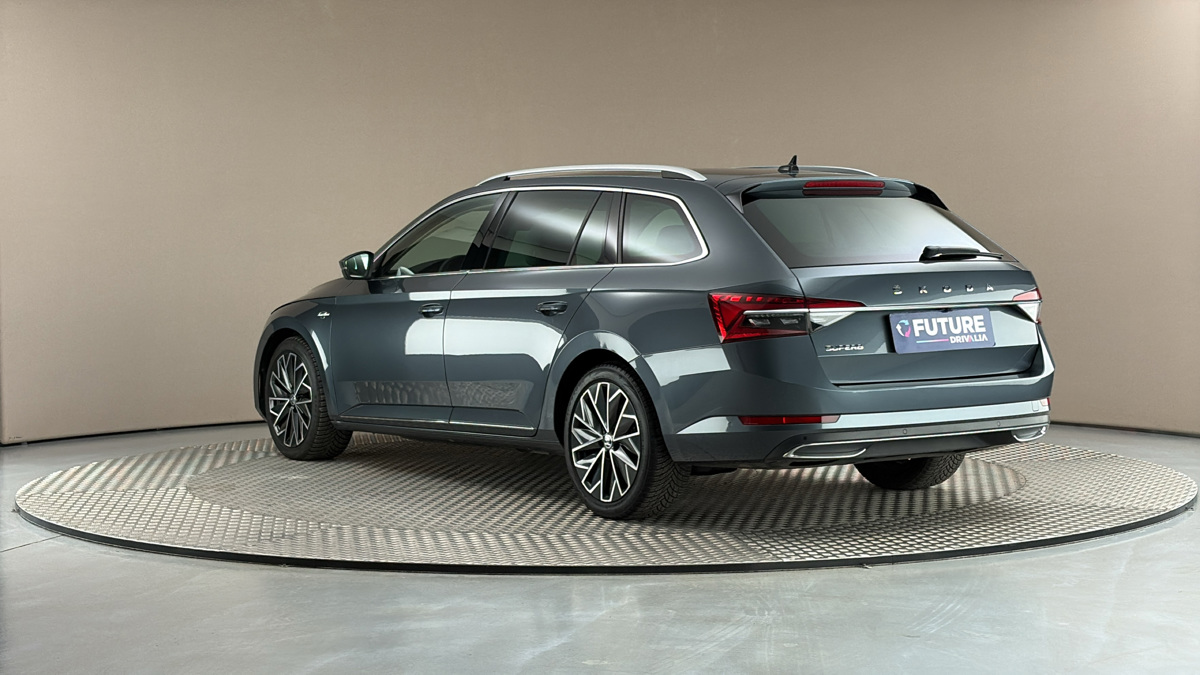 Škoda Superb - 2