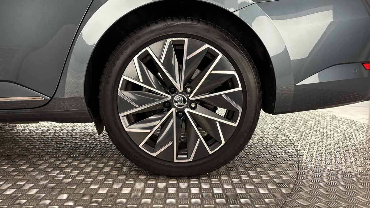 Škoda Superb - 19