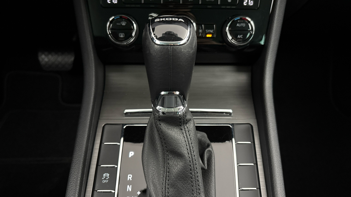 Škoda Superb - 26