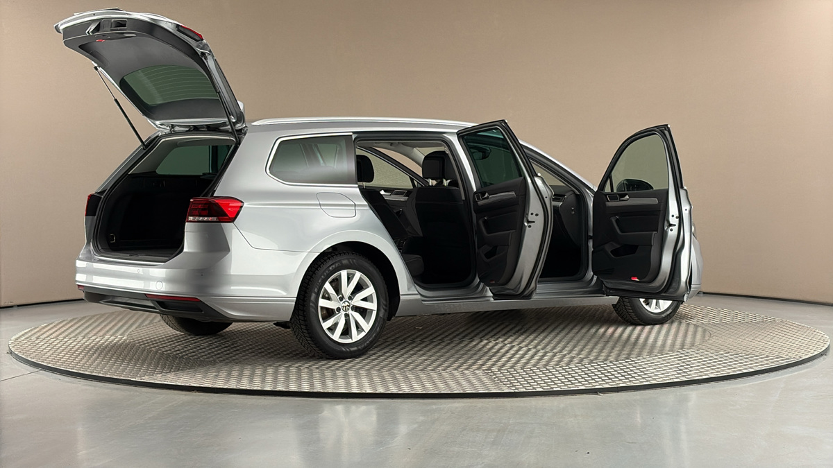 Volkswagen Passat - 6