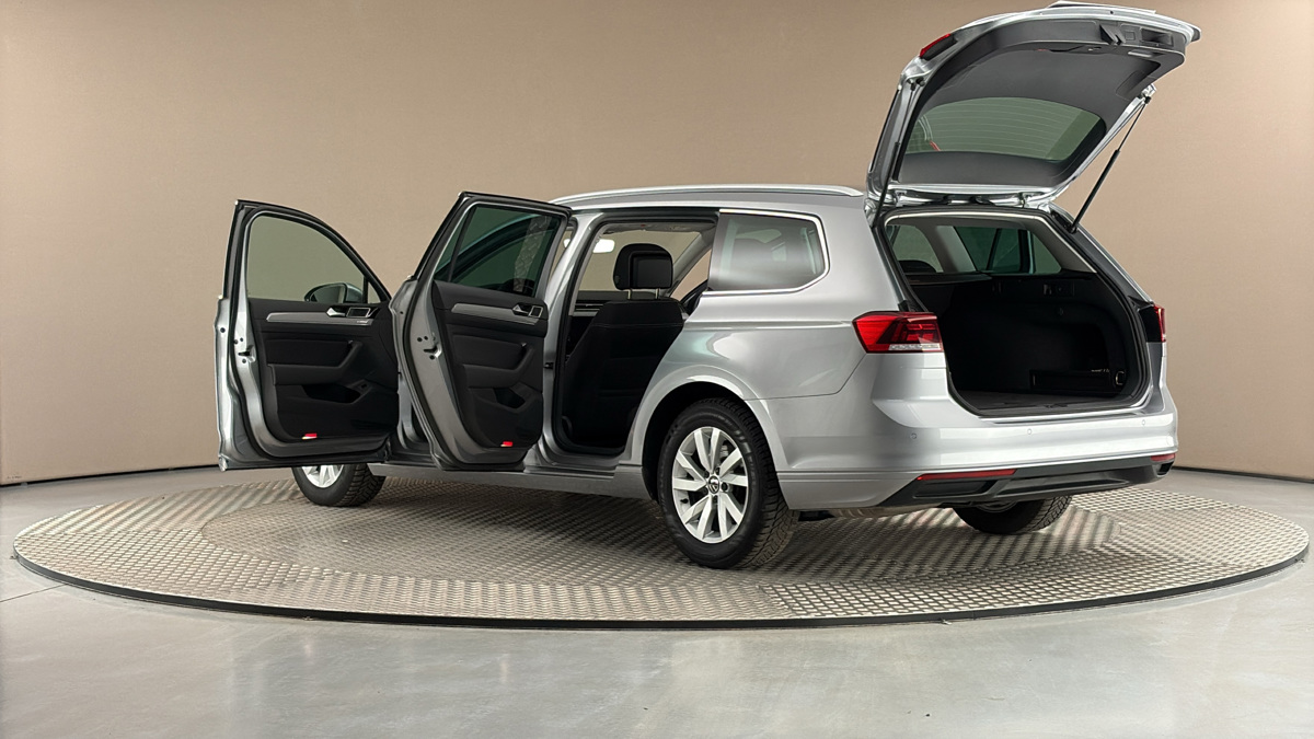 Volkswagen Passat - 7