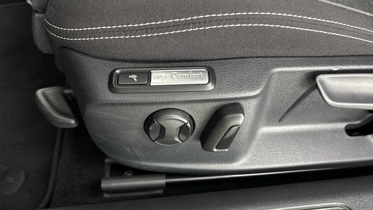 Volkswagen Passat - 21