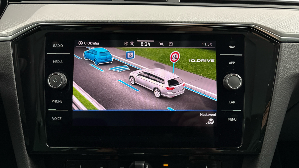 Volkswagen Passat - 26