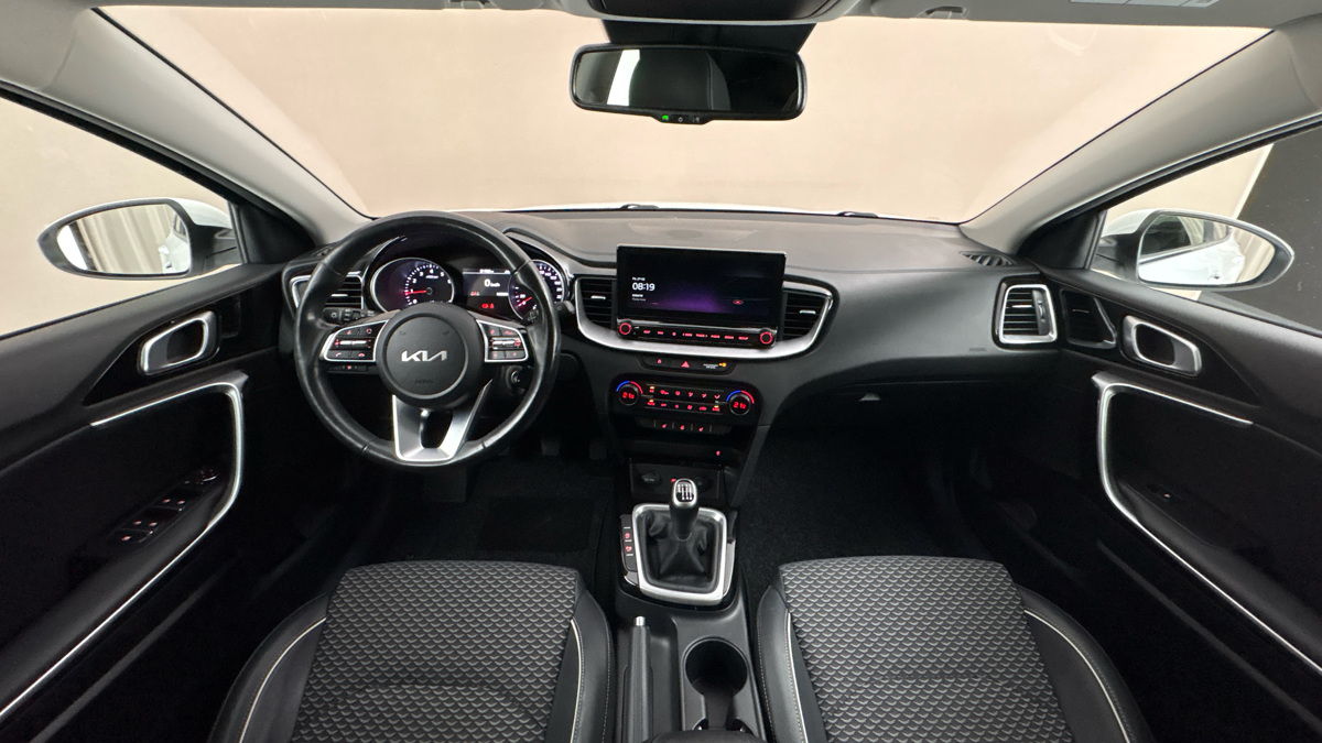 Kia XCeed - 8