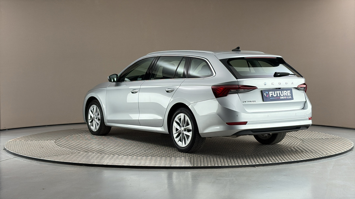 Škoda Octavia - 2