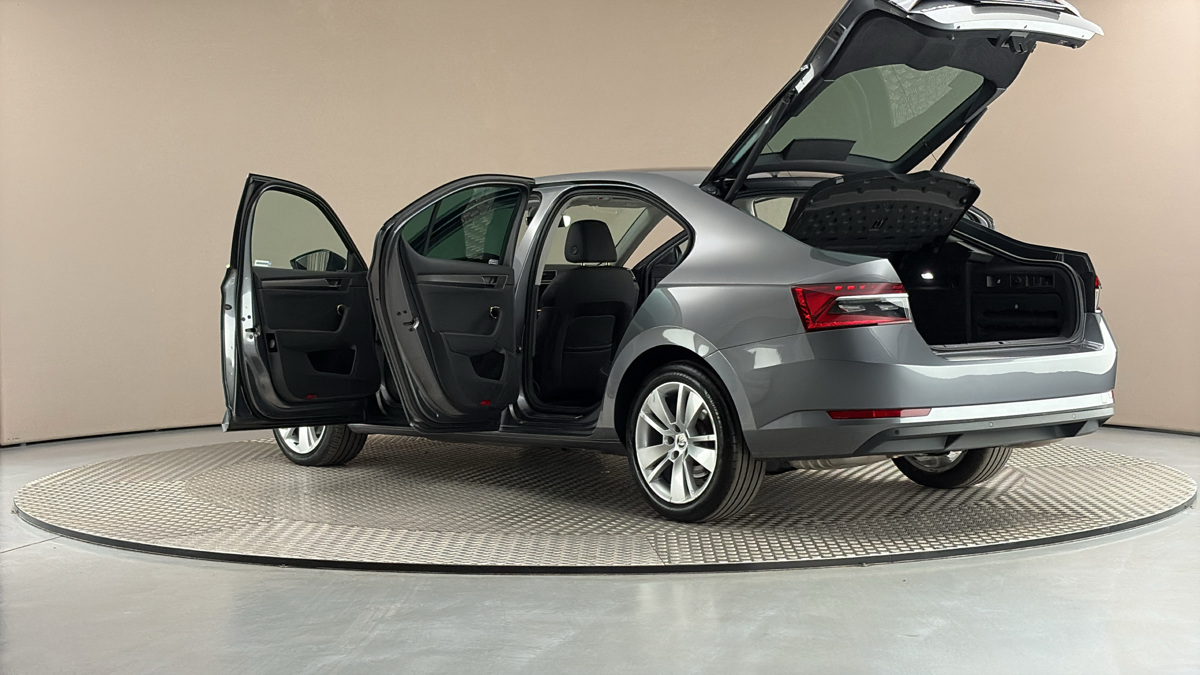 Škoda Superb - 7