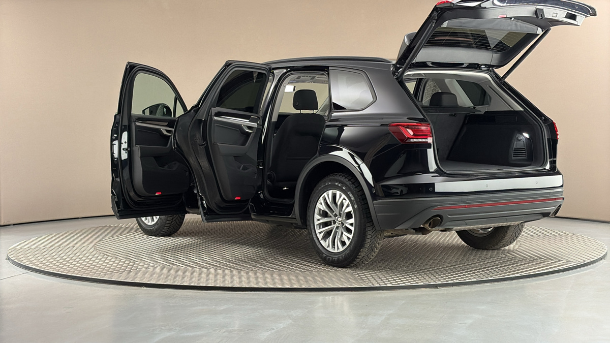 Volkswagen Touareg - 7