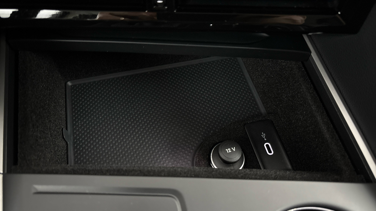 Volkswagen Touareg - 23