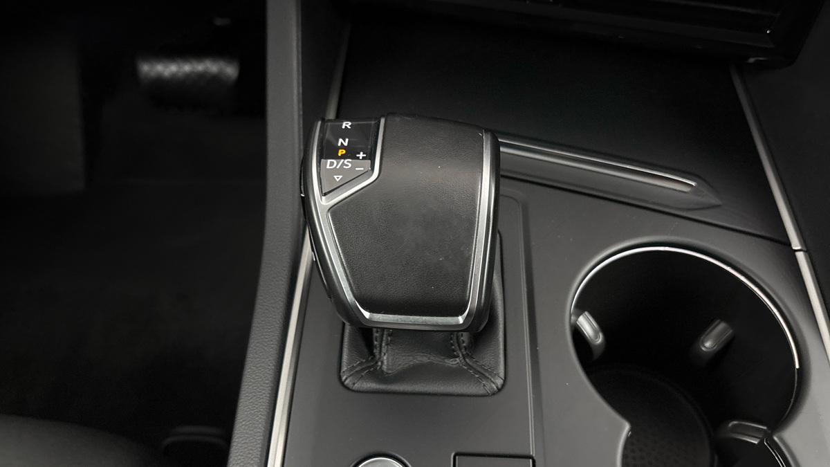 Volkswagen Touareg - 25