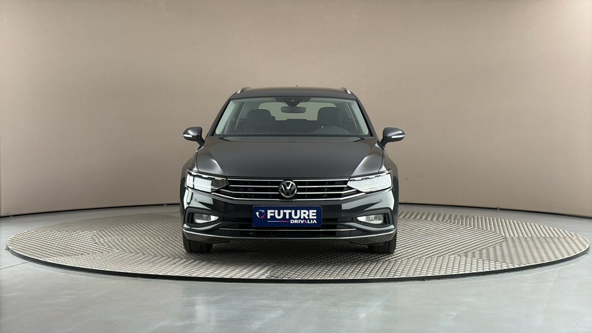 Volkswagen Passat - 3