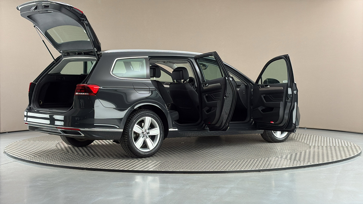 Volkswagen Passat - 6
