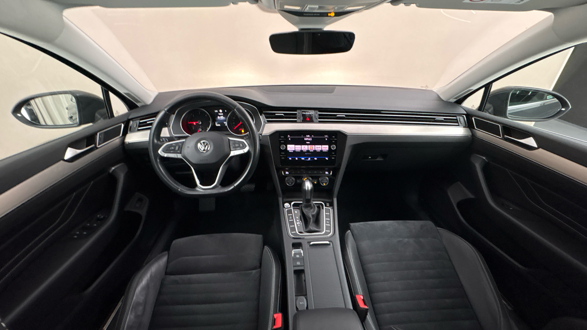 Volkswagen Passat - 8