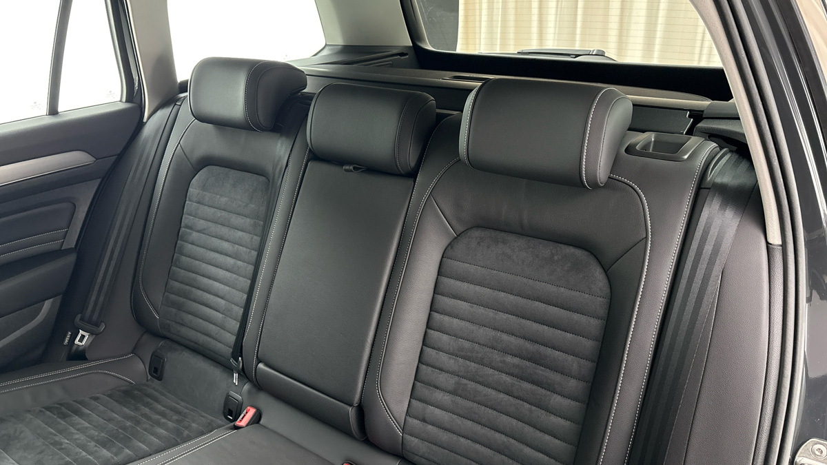 Volkswagen Passat - 16
