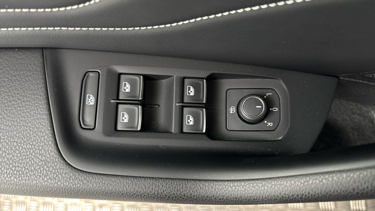 Volkswagen Passat - 23