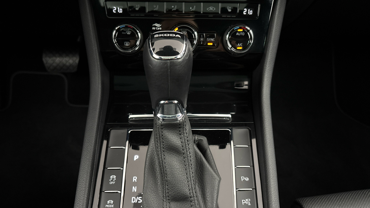 Škoda Superb - 28
