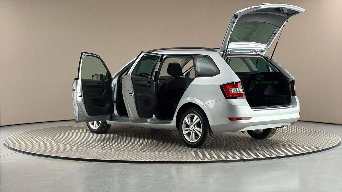 Škoda Fabia - 7