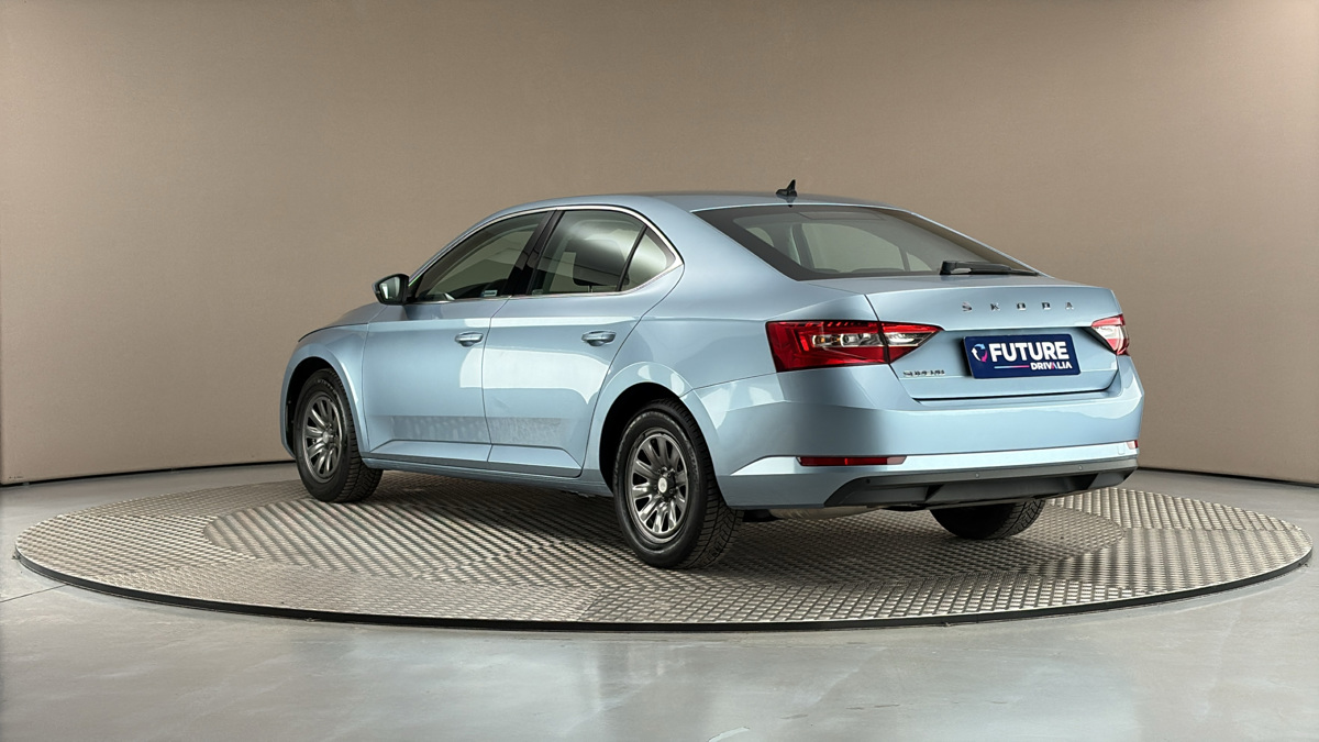 Škoda Superb - 2