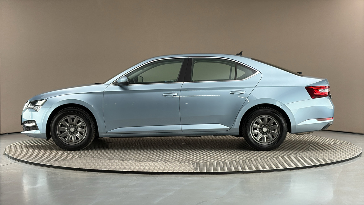 Škoda Superb - 4