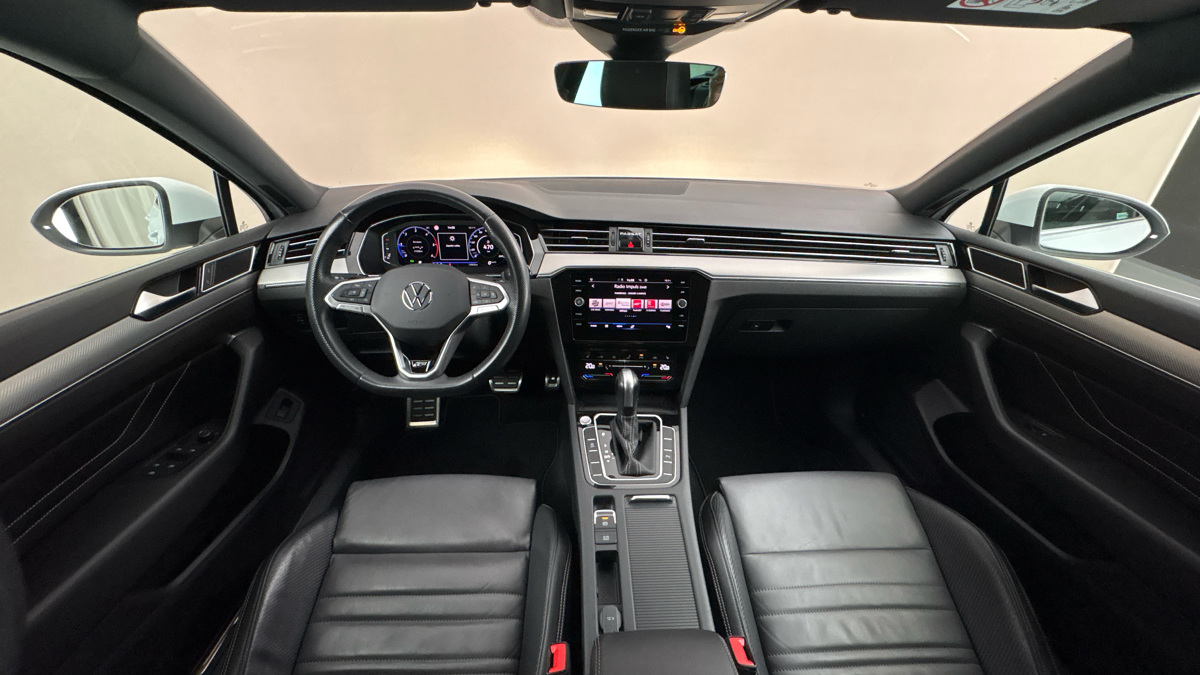 Volkswagen Passat - 8