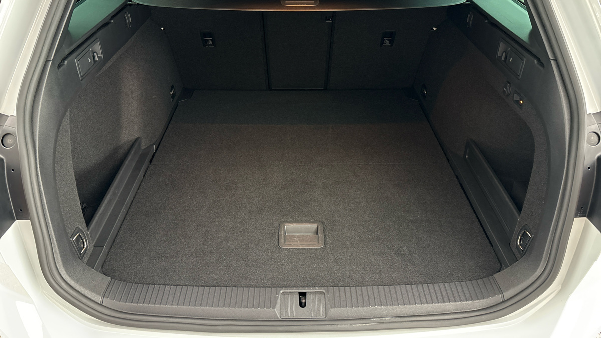 Volkswagen Passat - 17