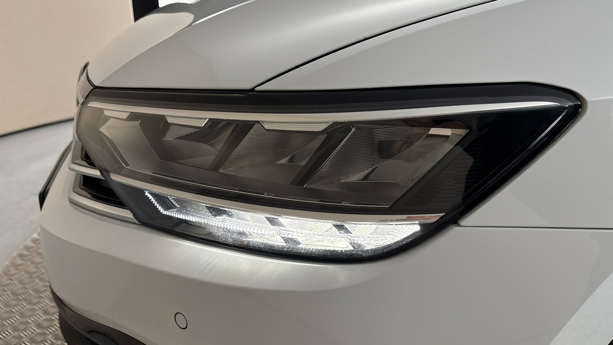 Volkswagen Passat - 18