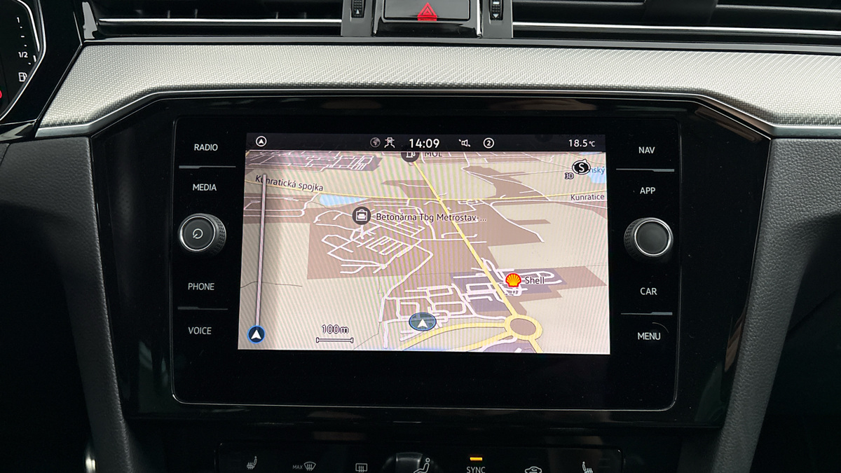 Volkswagen Passat - 27