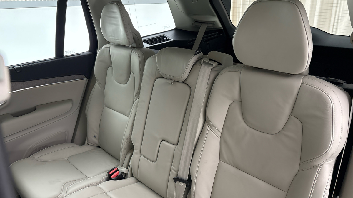 Volvo XC90 - 16