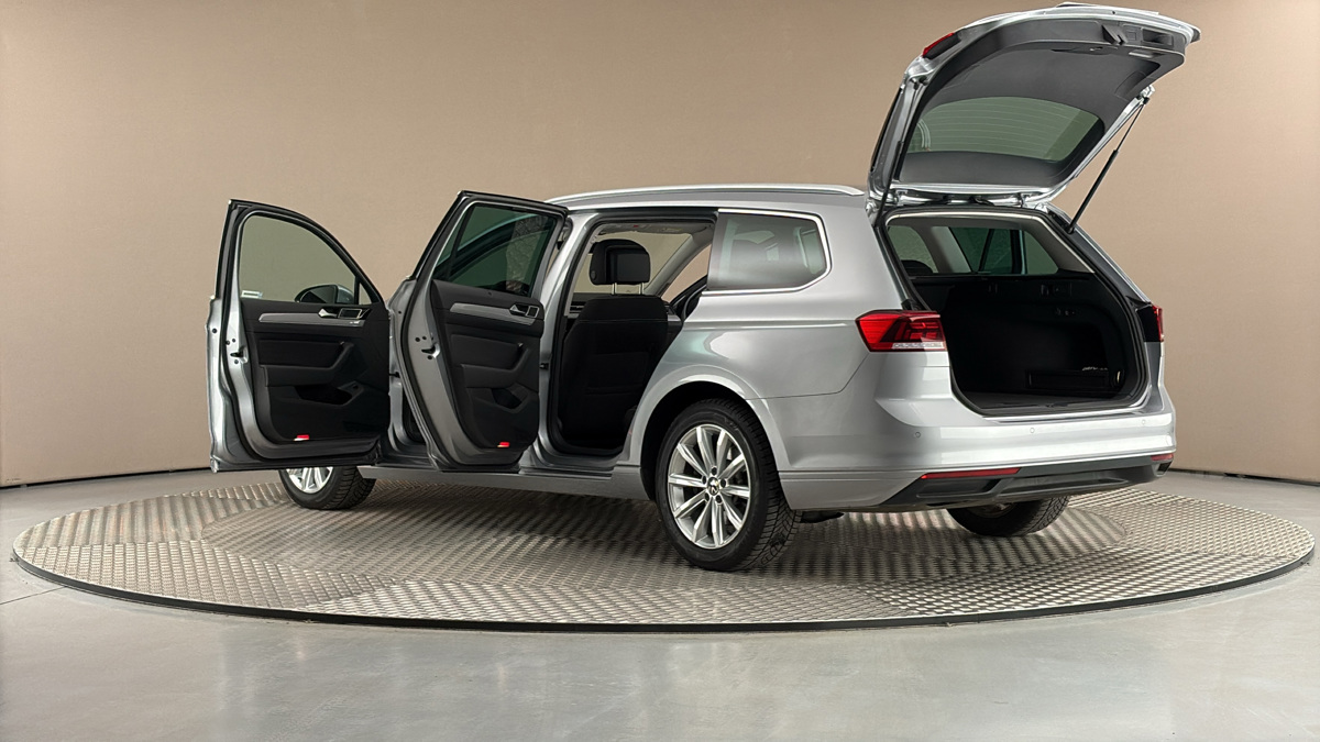 Volkswagen Passat - 7