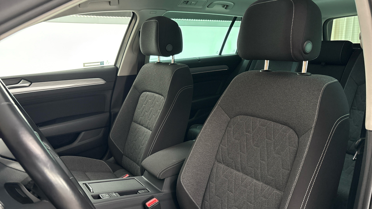 Volkswagen Passat - 15