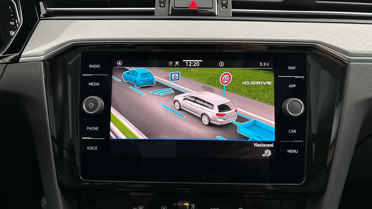 Volkswagen Passat - 25