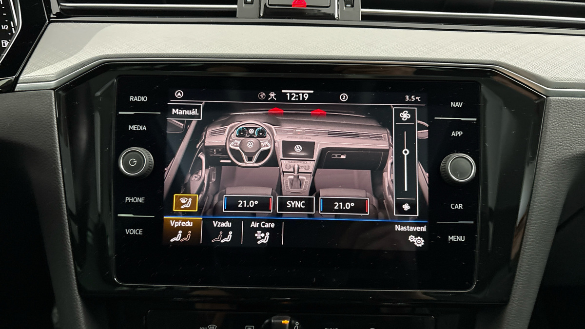 Volkswagen Passat - 26