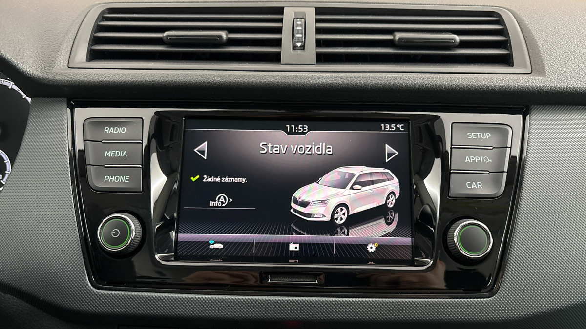 Škoda Fabia - 12