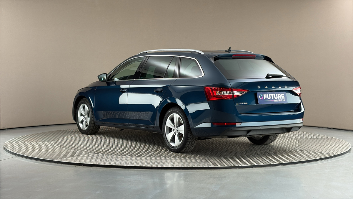 Škoda Superb - 2