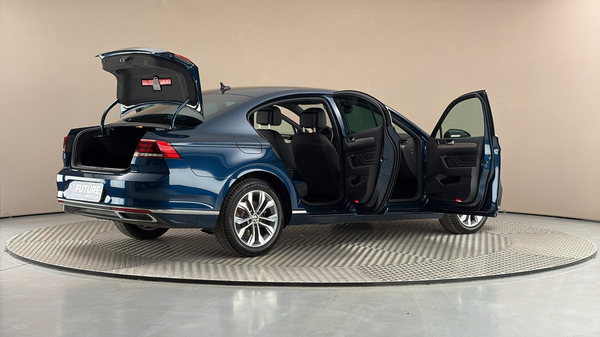 Volkswagen Passat - 6