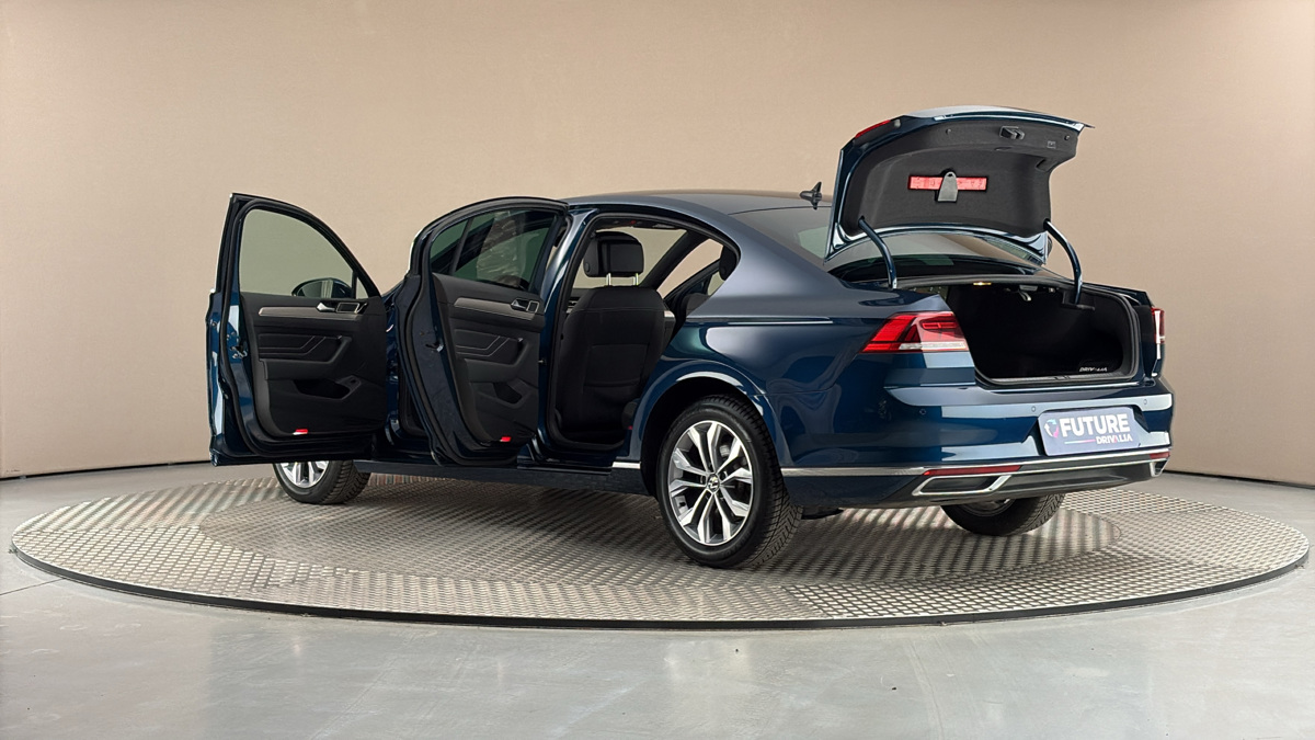 Volkswagen Passat - 7