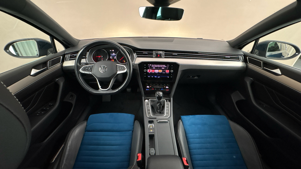Volkswagen Passat - 8