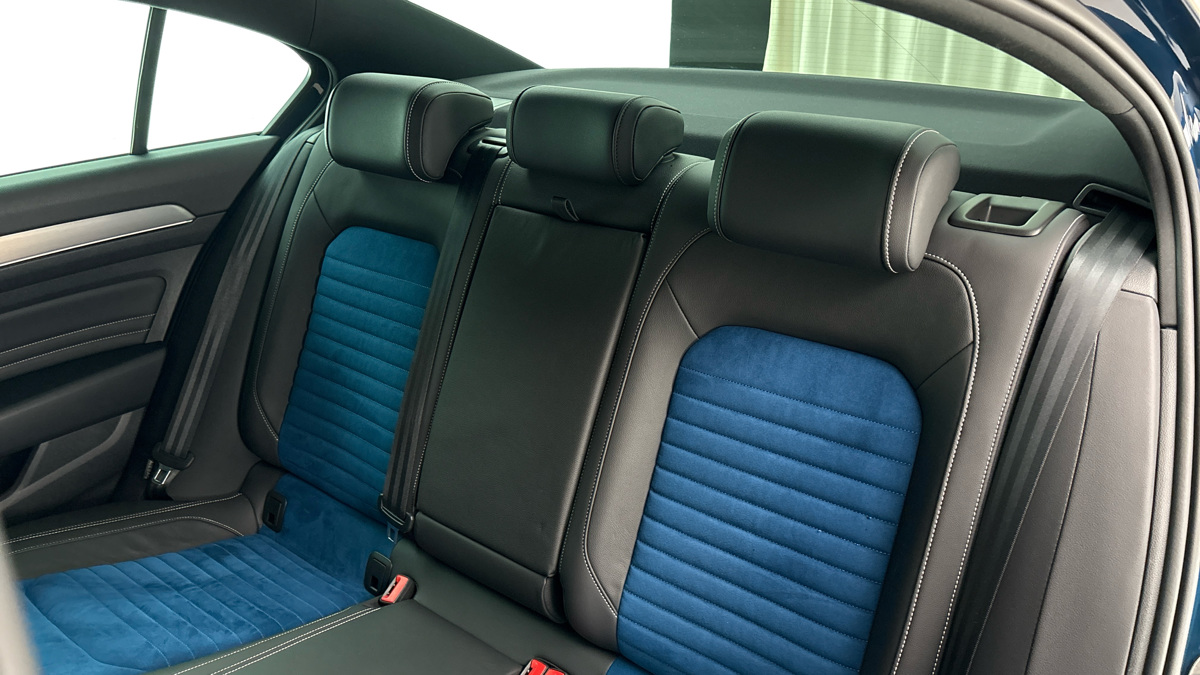 Volkswagen Passat - 16