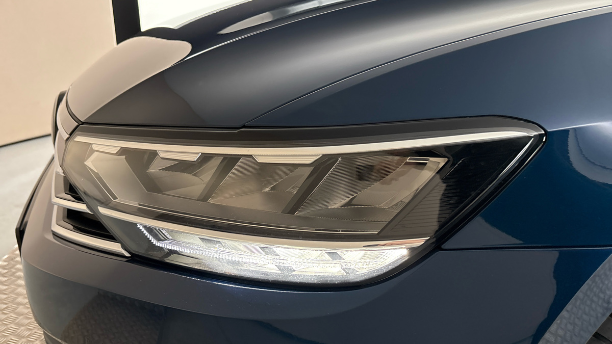 Volkswagen Passat - 18