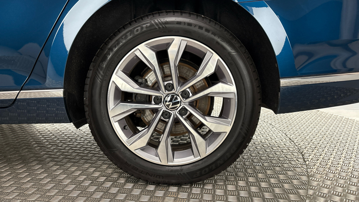 Volkswagen Passat - 19