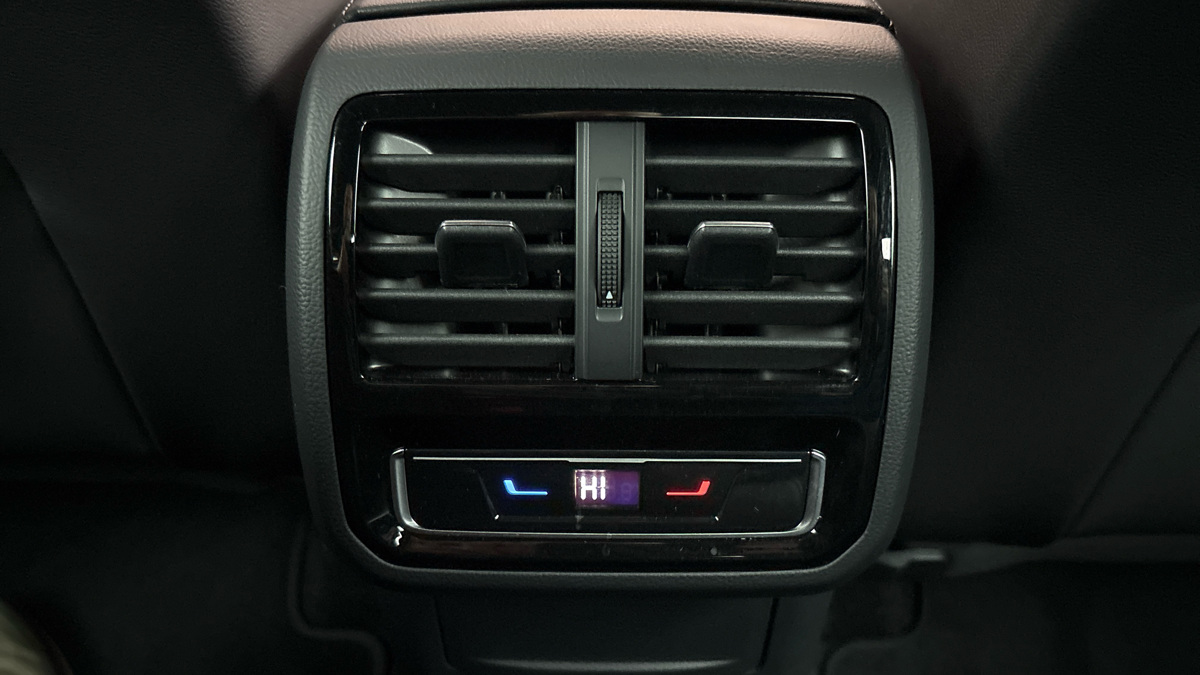 Volkswagen Passat - 23