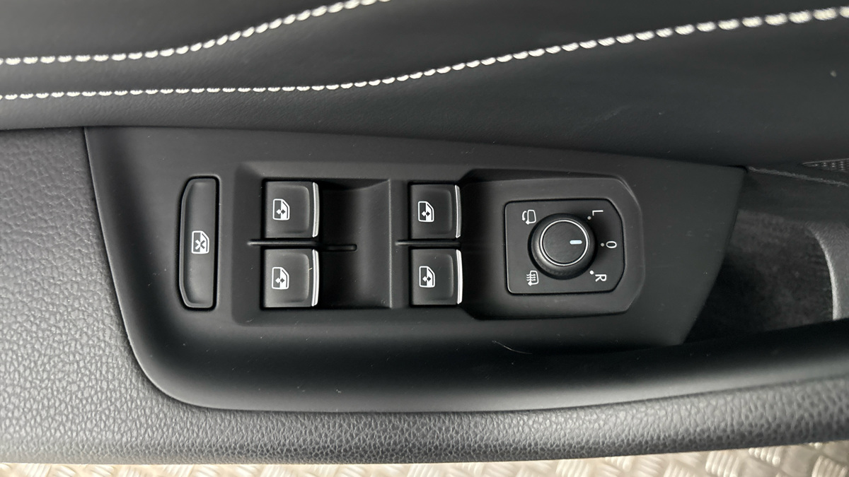 Volkswagen Passat - 24