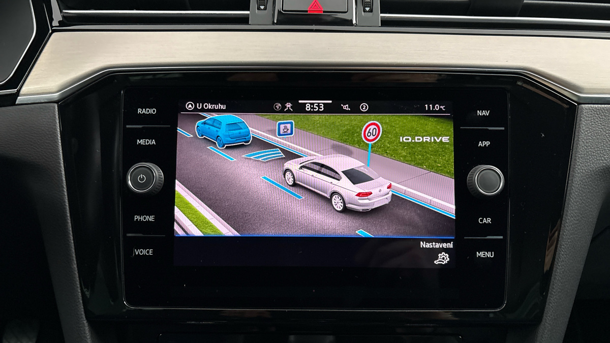 Volkswagen Passat - 27