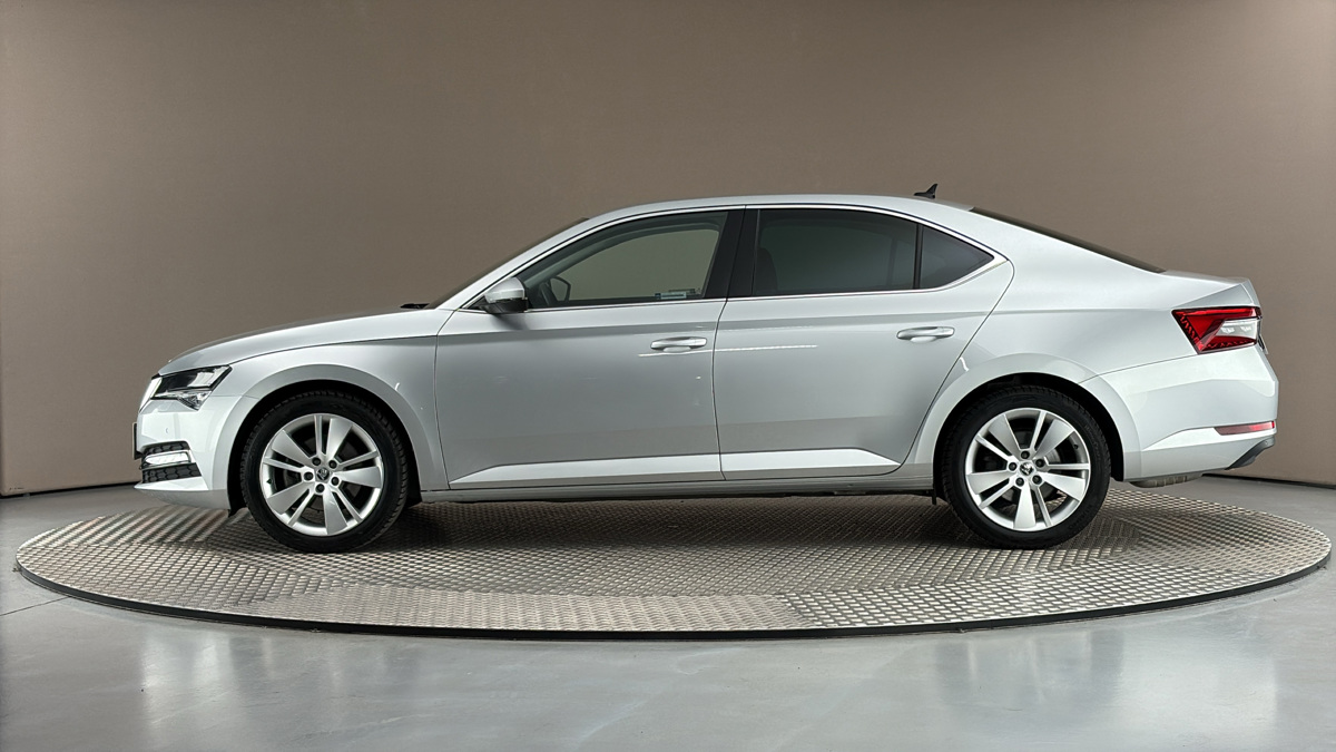 Škoda Superb - 4