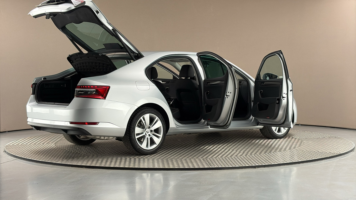Škoda Superb - 6