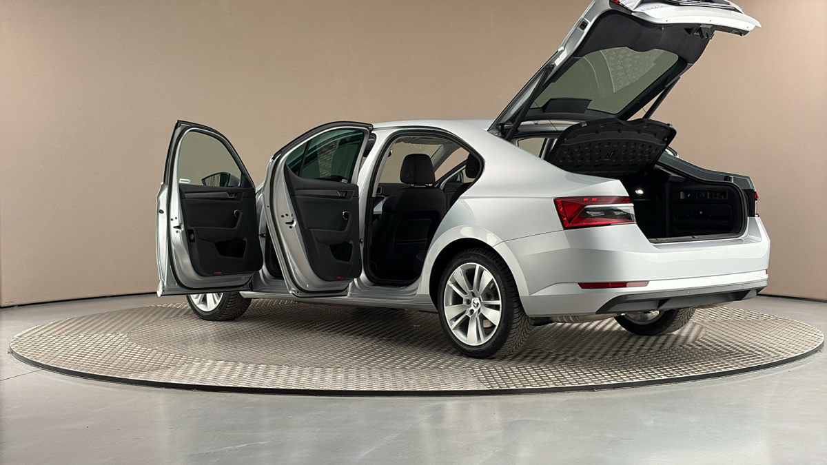Škoda Superb - 7