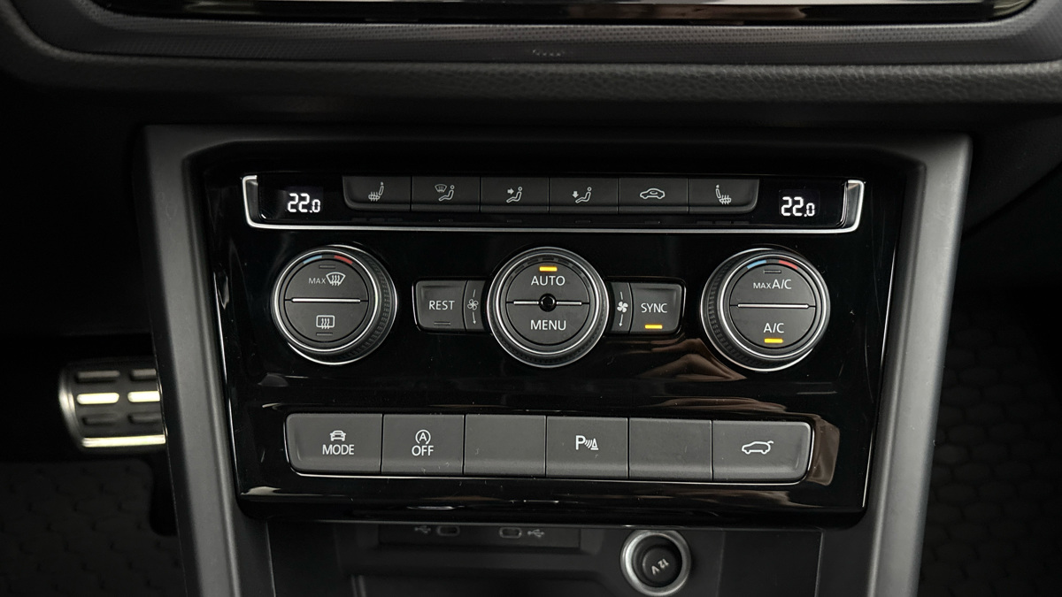 Volkswagen Touran - 13