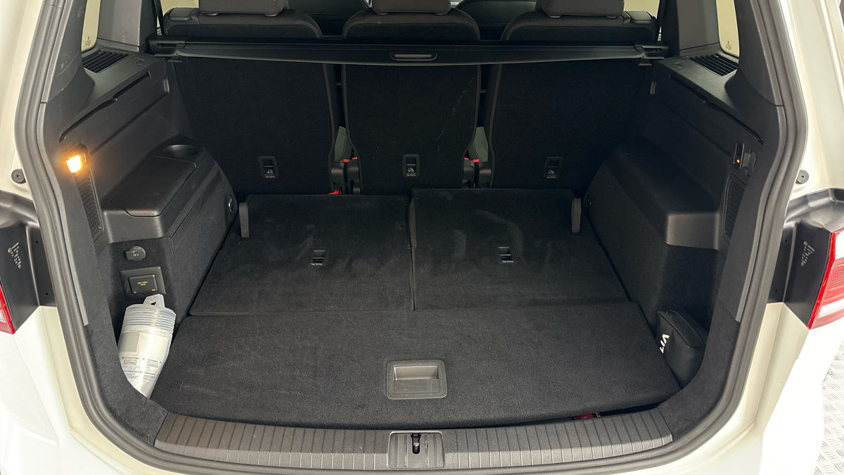 Volkswagen Touran - 17